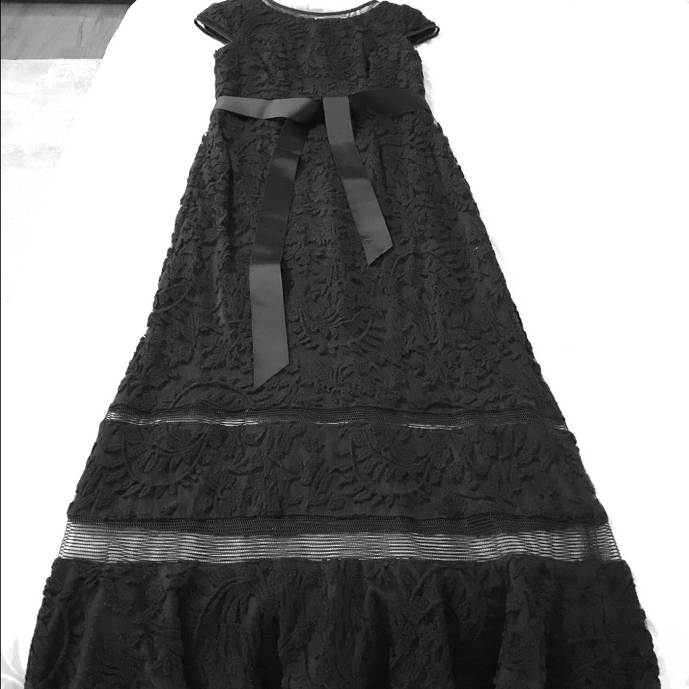 Adrianna Papell Evening Gown - Navy Size 6